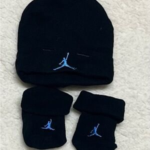 Baby boy Nike Air Jordan Black and Blue Beanie and Booties Set size 0-6 months